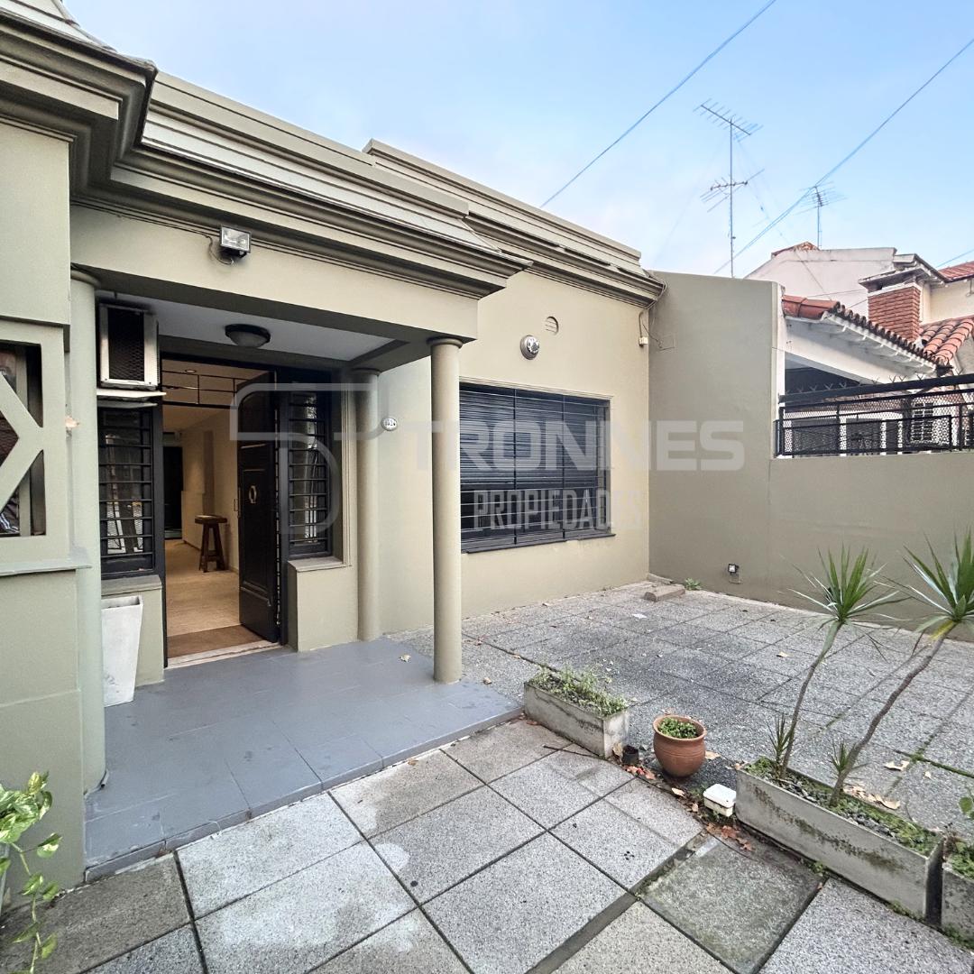 Casa 4/5 Ambientes En Venta Sobre Av Alsina Lomas De Zamora - Lote 9.52 X 31 M
