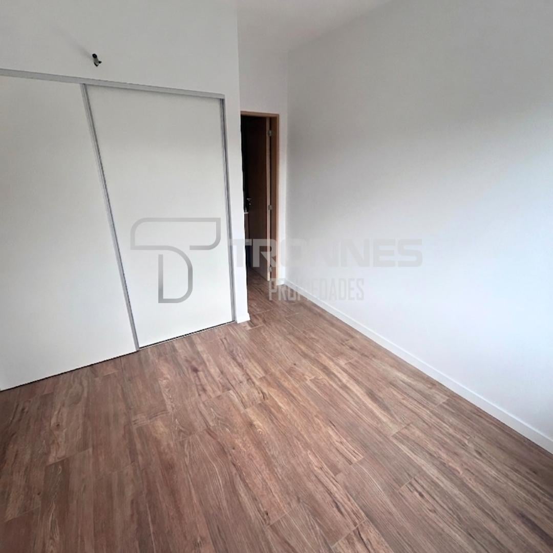 Foto de Venta Departamento 2 Ambientes a Estrenar con cochera - Al Frente, imagen 2