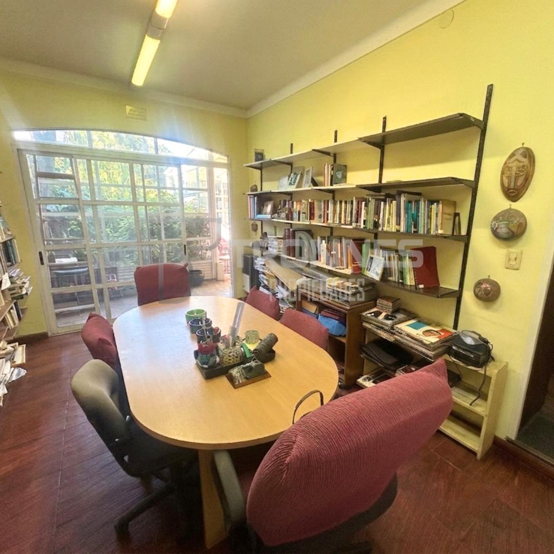 Foto de Venta Casa 6 Ambientes en 2 Plantas, Sobre A. Alsina - Jardin, Pileta y, imagen 2