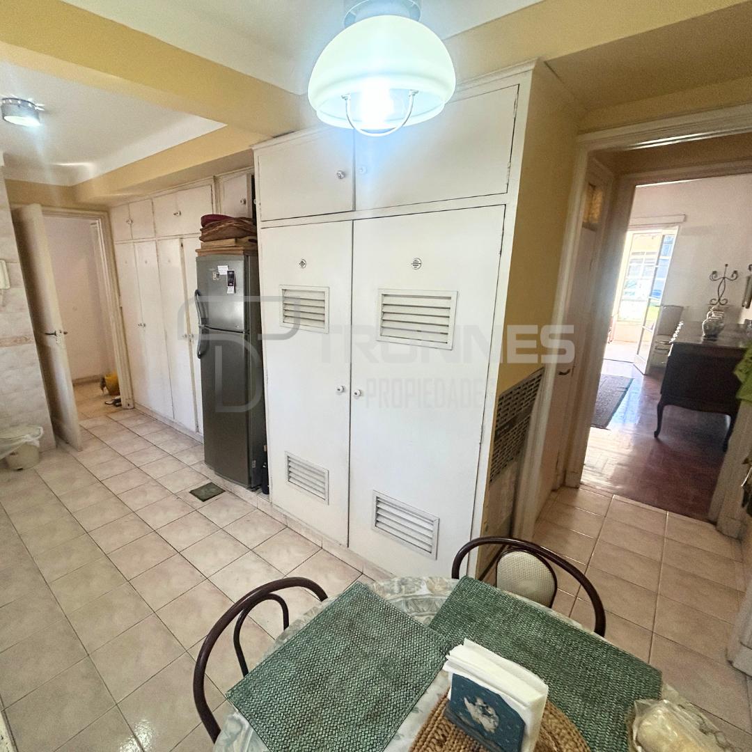 Foto de Venta Casa 6 Ambientes en 2 Plantas, Sobre A. Alsina - Jardin, Pileta y, imagen 5