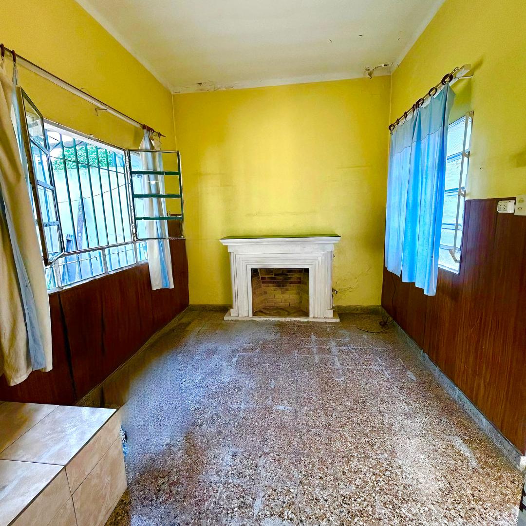 Foto de VENTA CASA 3/4 AMBIENTES CON COCHERA, QUINCHO Y GRAN PARQUE | TEMPERLEY, imagen 5