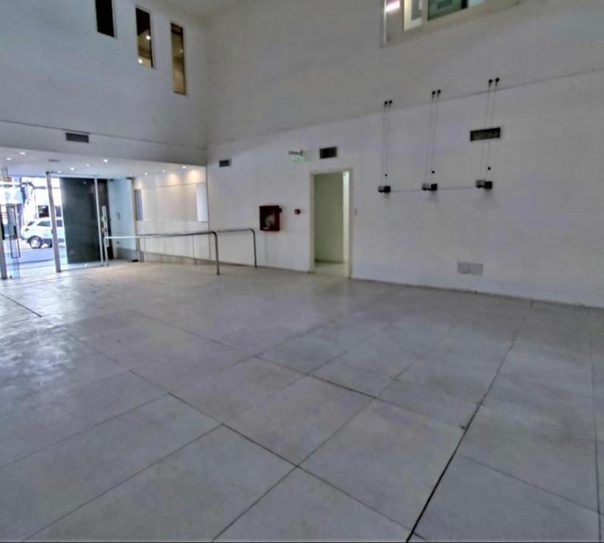 Foto de "Corredor Libertador" - 2.000 m² - Sin Expensas, imagen 4