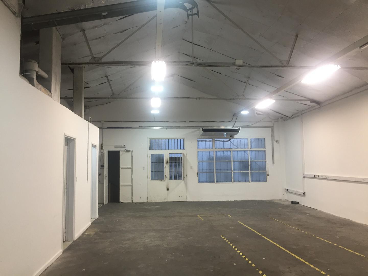 Foto de SAN MARTIN 655 310M2 PLANTA LIBRE, imagen 5