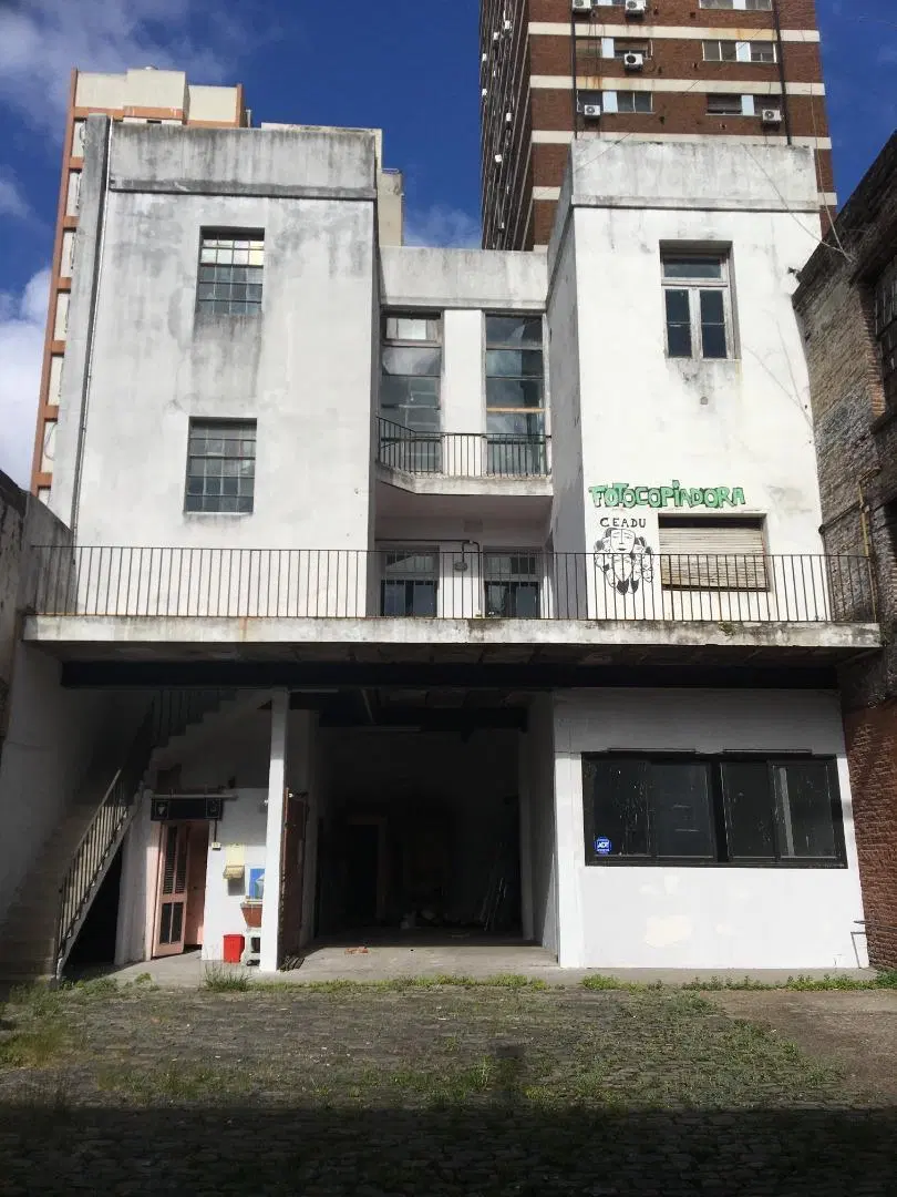 LOCAL - GALPON - 1700 M2 - VENEZUELA 2587 2