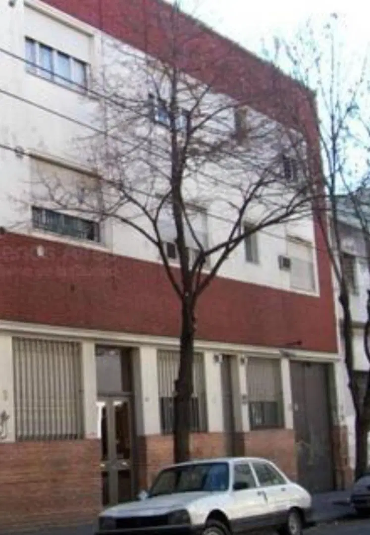LOCAL - GALPON - 1700 M2 - VENEZUELA 2587 2