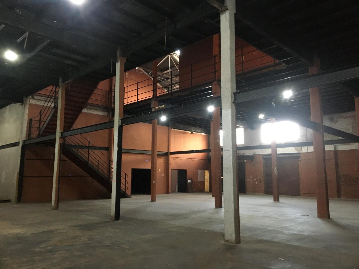 Foto de GALPON - DEPOSITO - LOCAL 1400 M2 VENEZUELA 2587, imagen 4