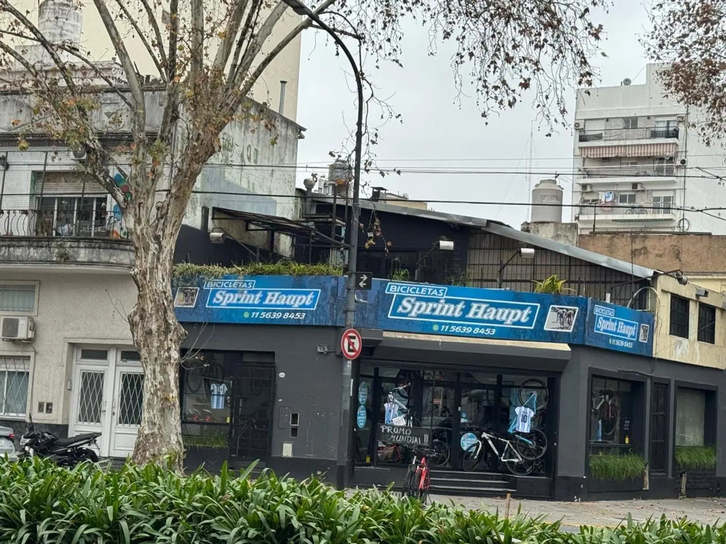 OFICINAS 320 M2 AV JUAN B JUSTO 4350 1