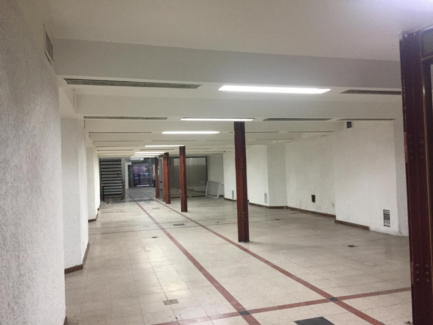 Foto de 821 m2 LOCAL COMERCIAL- RECONQUISTA 557, imagen 5