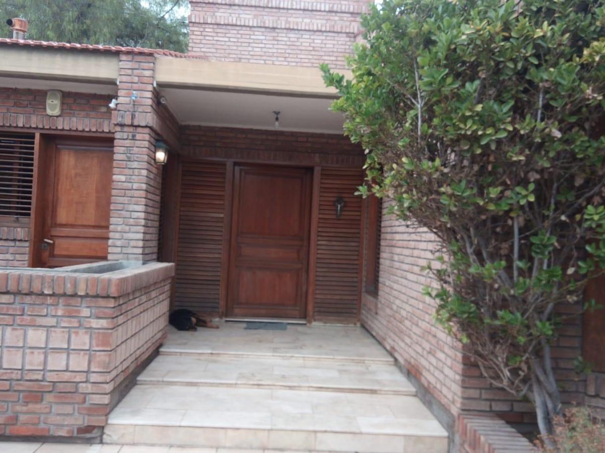 Terreno 1000 m² casa con 5 habitaciones en venta en San Juan