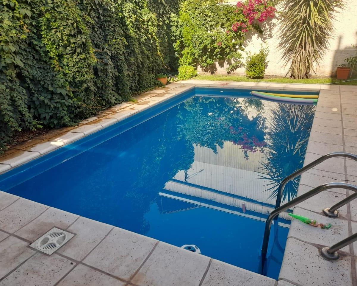 Casa 4 Dorm., 5 Baños, Cochera, Piscina y Quincho 5