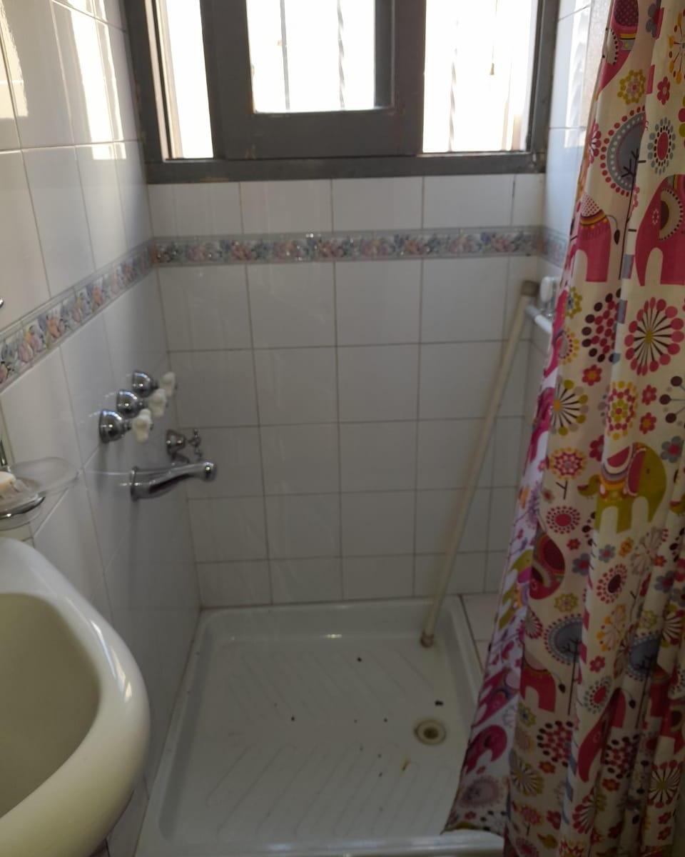 Casa de 4 Dorm., con Escritorio y Piscina 4