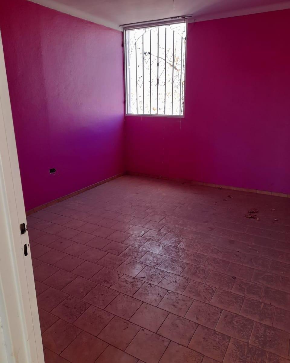Casa 4 Dorm. con Cochera 1