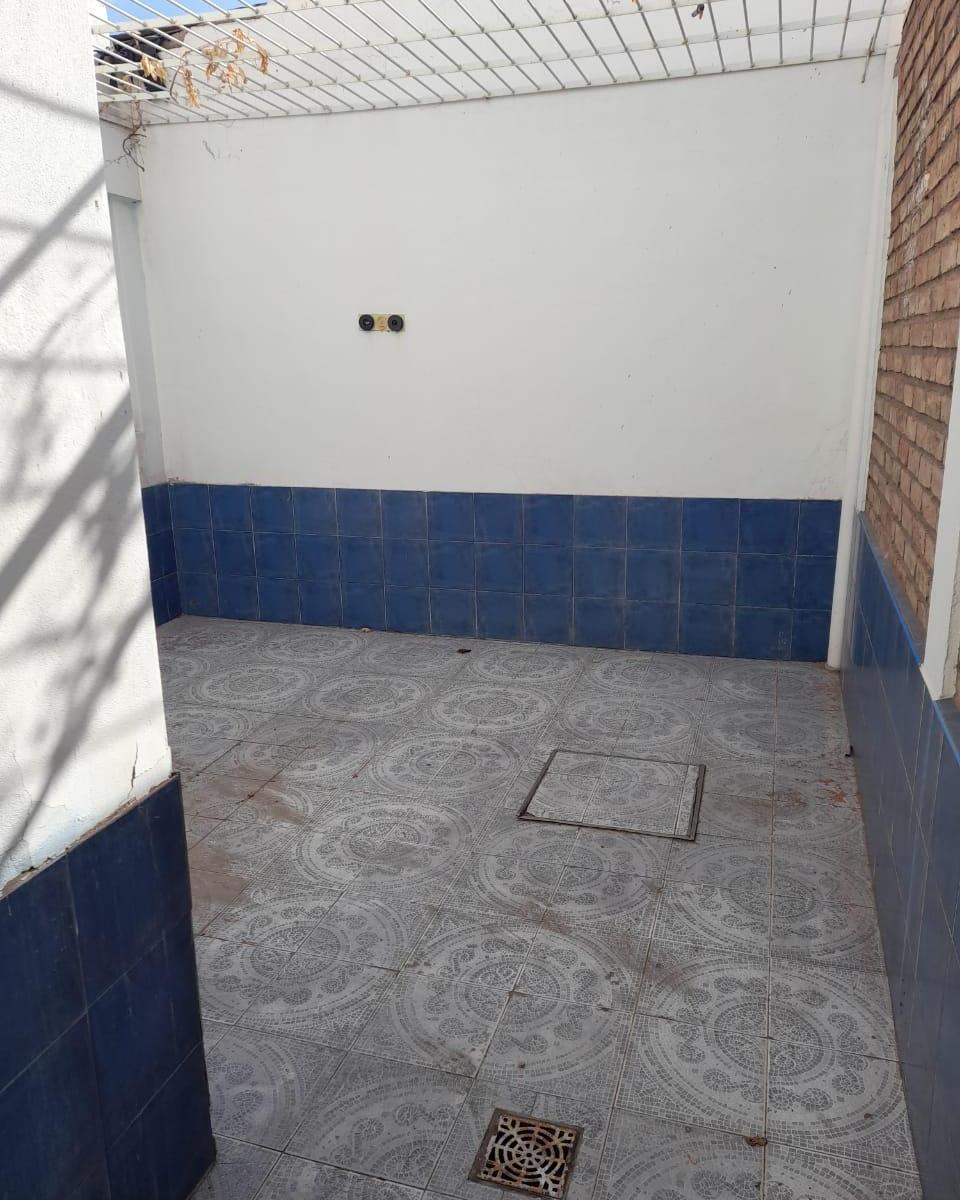Casa 4 Dorm. con Cochera 2