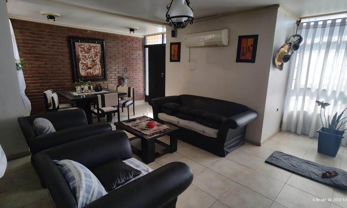 Casa en Venta Apta Credito, con Pisicina, Villa Nueva, Guaymallen 2