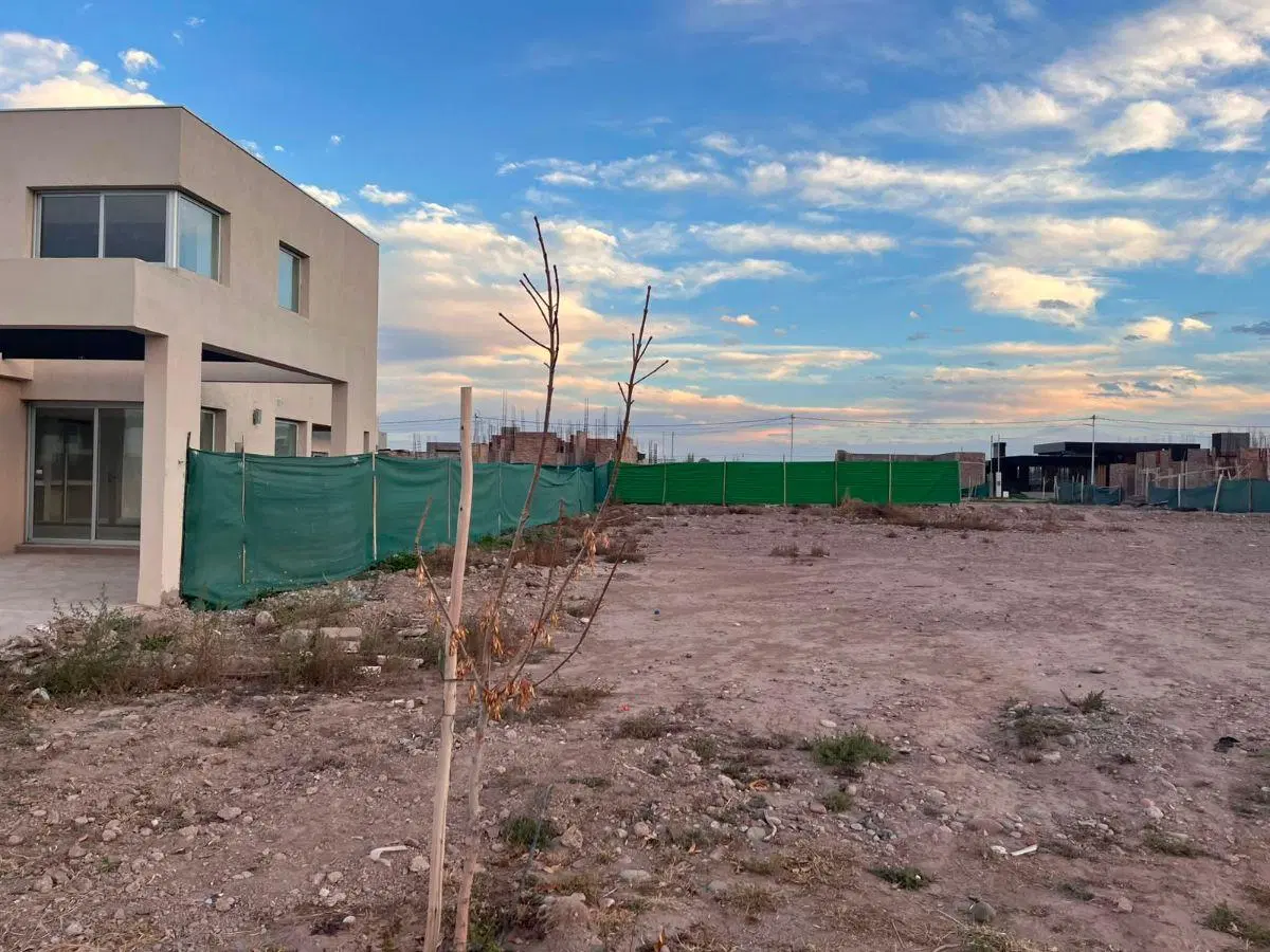 Terreno de 500 m2 en venta en La Quebrada 5