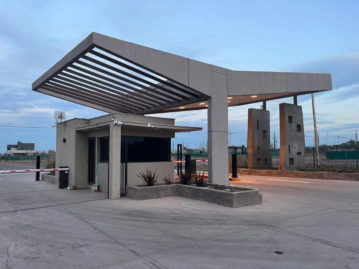 Terrenos de 564 m² en venta en Milcayac II 4