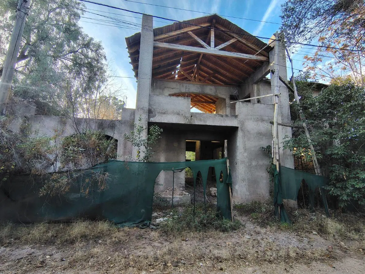 Casa de 800 m2 en construccion con 5 dormitorios en venta en Chacras de Coria 5
