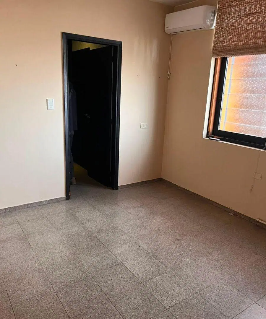 Oficinas en alquiler en pleno Chacras De Coria 2
