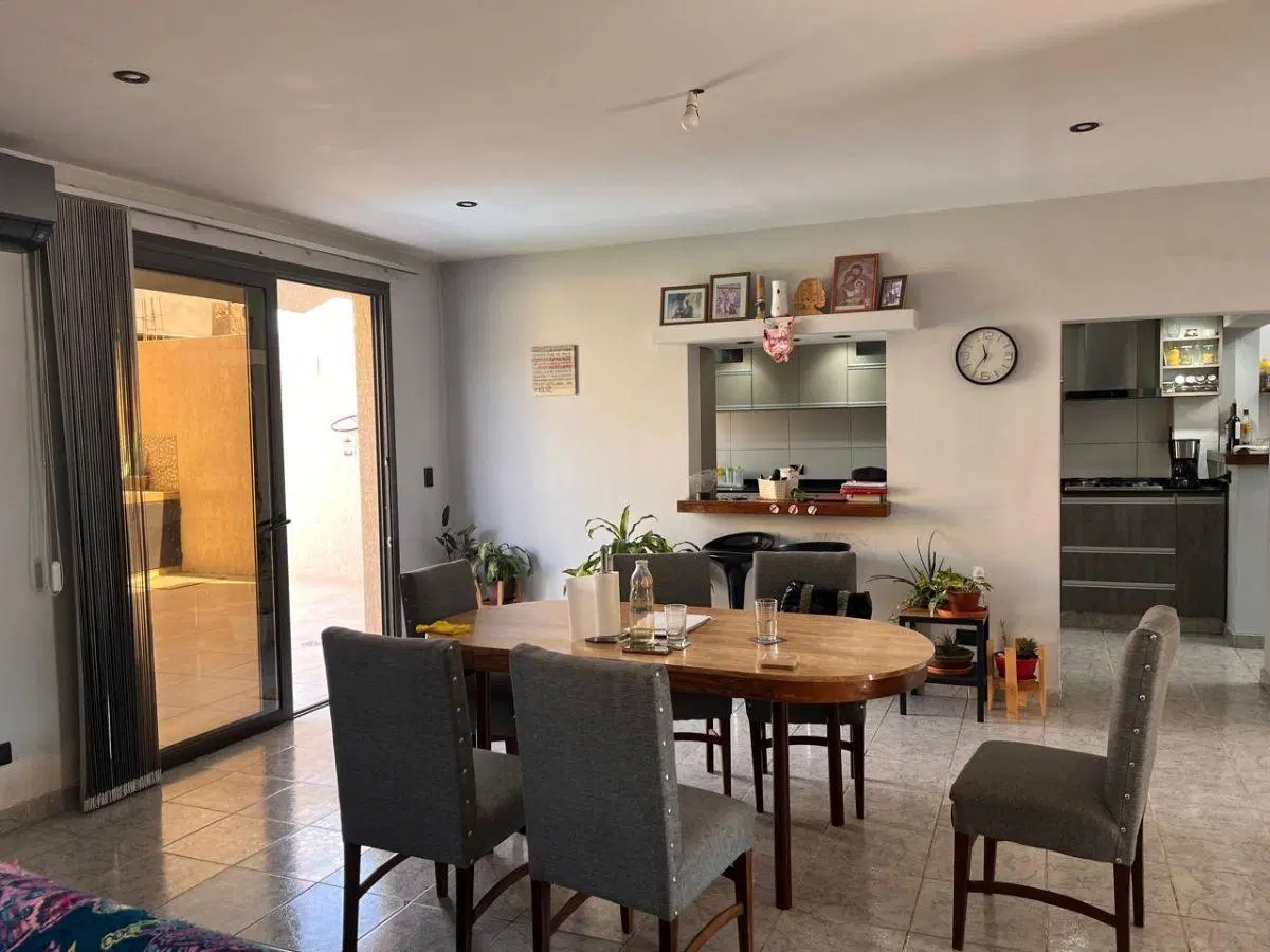 Casa de 220 m² con 4 habitaciones en venta en Vista Olivo 5