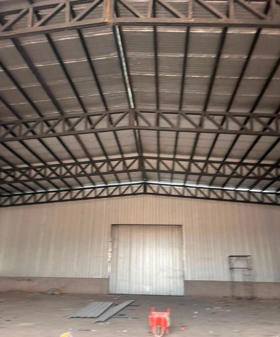 Foto de Galpon de 600 m² en alquiler en Luzuriaga, imagen 2