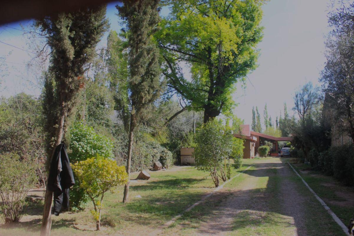 Foto de Hermosa casa en venta en Chacras de Coria con departamento y cabaña., imagen 1