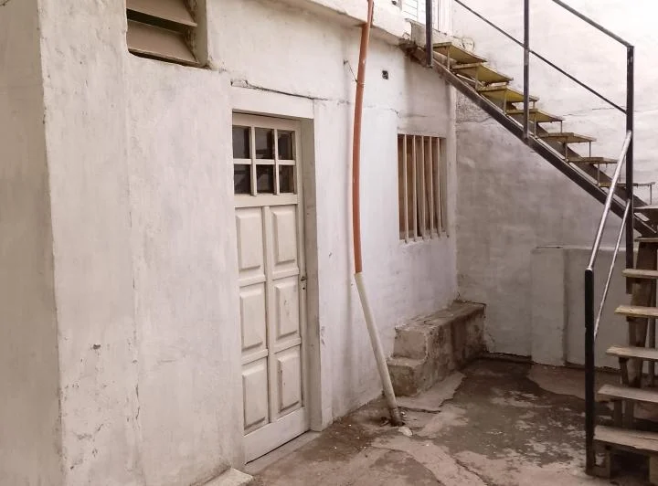 Alquiló depto 2 dor en villa Allende 4