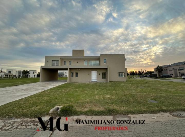Casa venta - La Providencia, 6 ambientes. 3