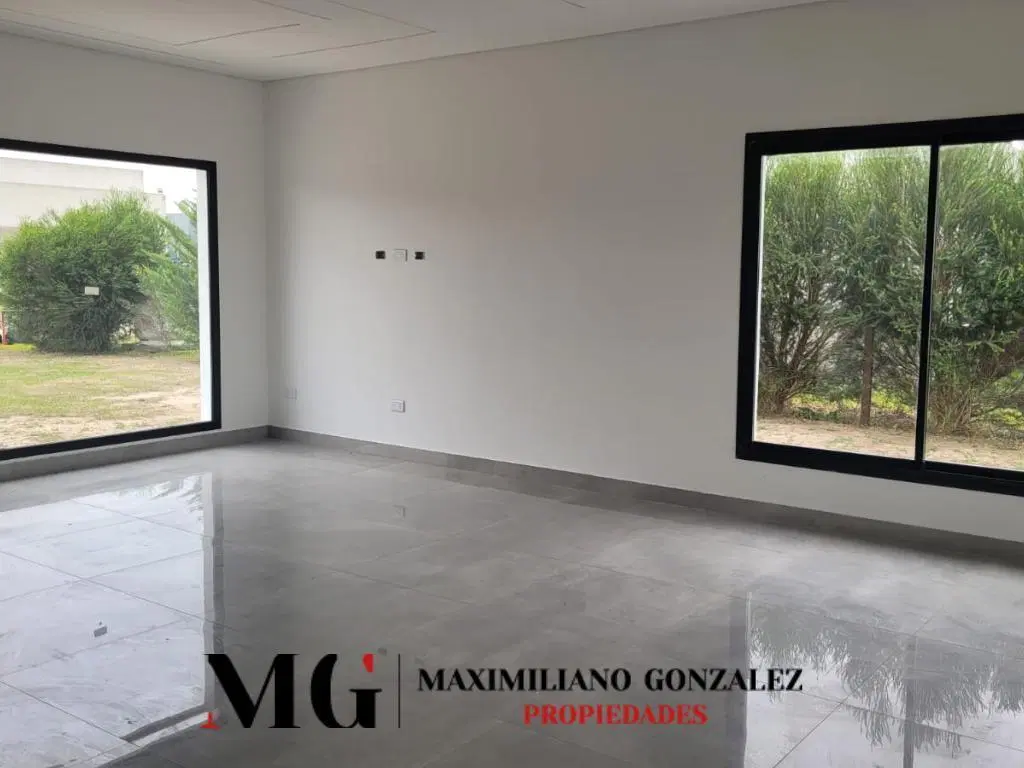 Casa en venta - Santo Domingo 8