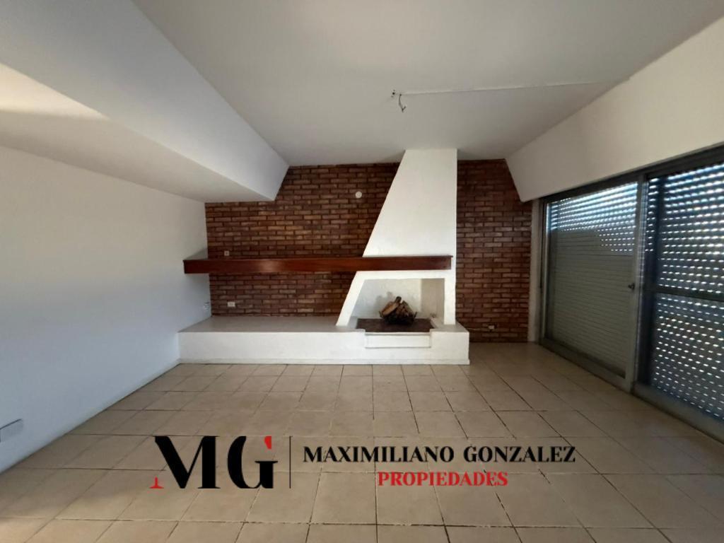 Foto de Locales y depto venta - Lomas de Zamora, imagen 2
