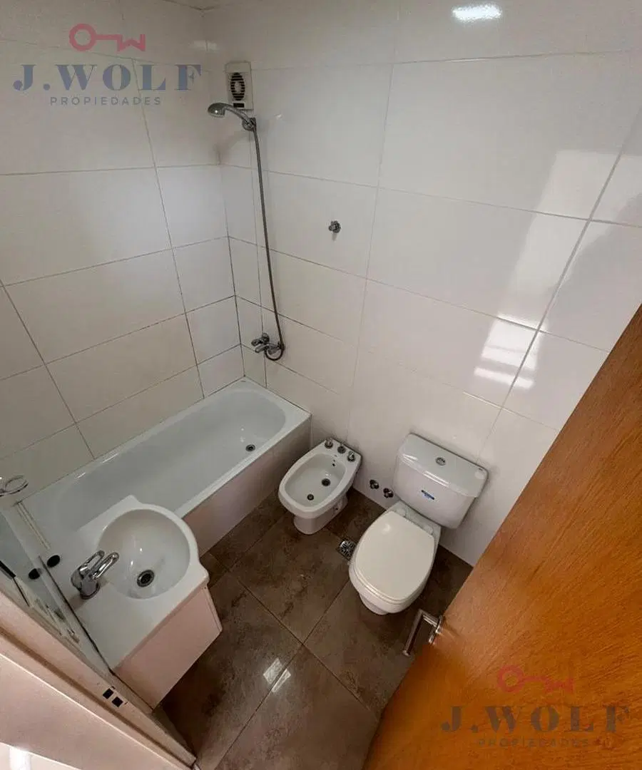 Departamento en Jose León Suarez 3