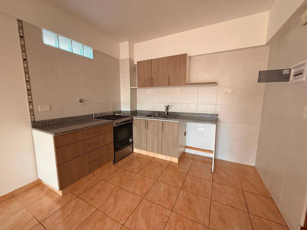 Foto de VENTA DEPARTAMENTO 3 AMBIENTES COCHERA FIJA VILLA ORTUZAR, imagen 2
