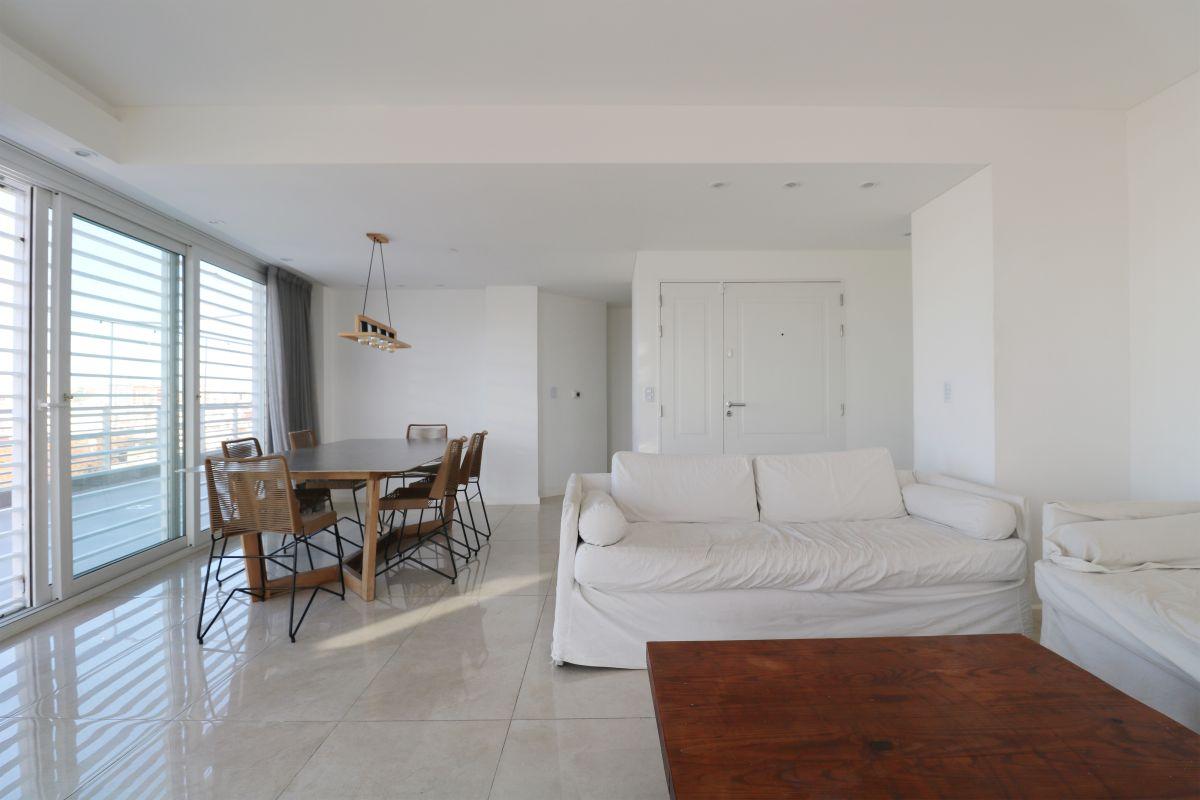 Foto de Venta departamento 4 ambientes dependencia balcon terraza cochera, imagen 2