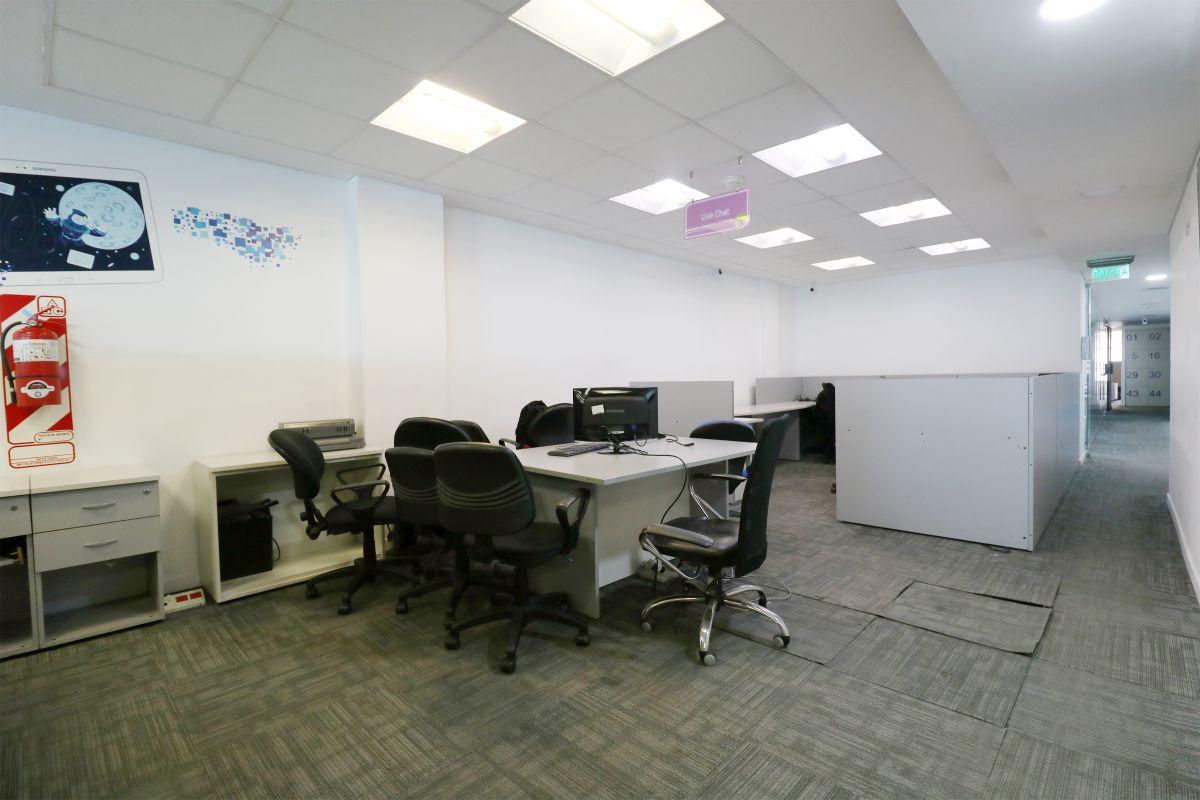 Foto de Venta Oficina + 2 cocheras en microcentro san Nicolas, imagen 4