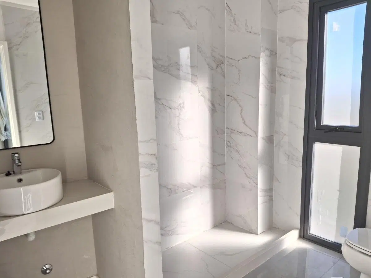 Casa Triplex Venta 4 Ambientes a Estrenar con Jardín Cochera en Sunny Tigre en Rincón del Milberg 3