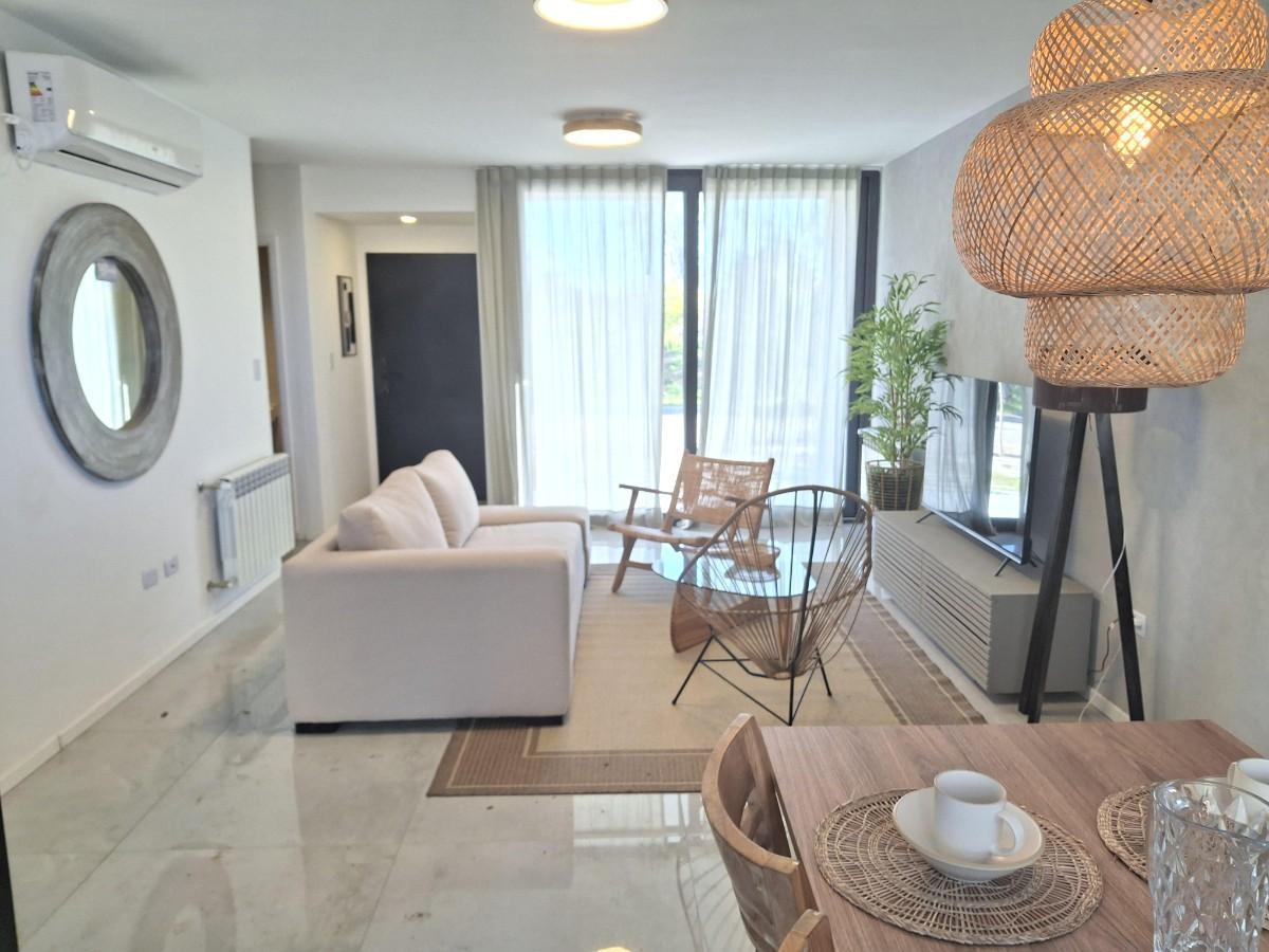 Casa Triplex Venta 4 Ambientes a Estrenar con Jardín Cochera en Sunny Tigre en Rincón del Milberg