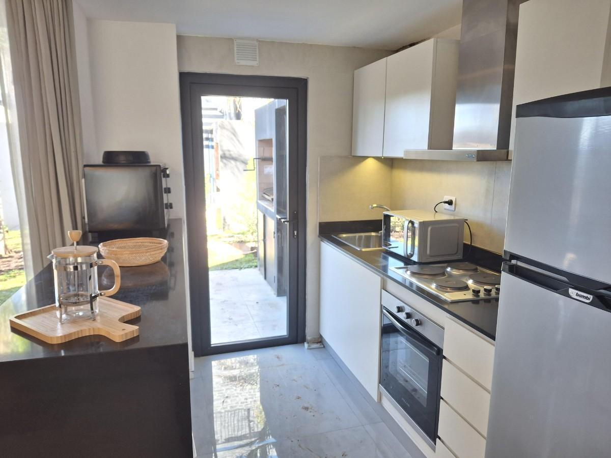 Casa Triplex Venta 4 Ambientes a Estrenar con Jardín Cochera en Sunny Tigre en Rincón del Milberg