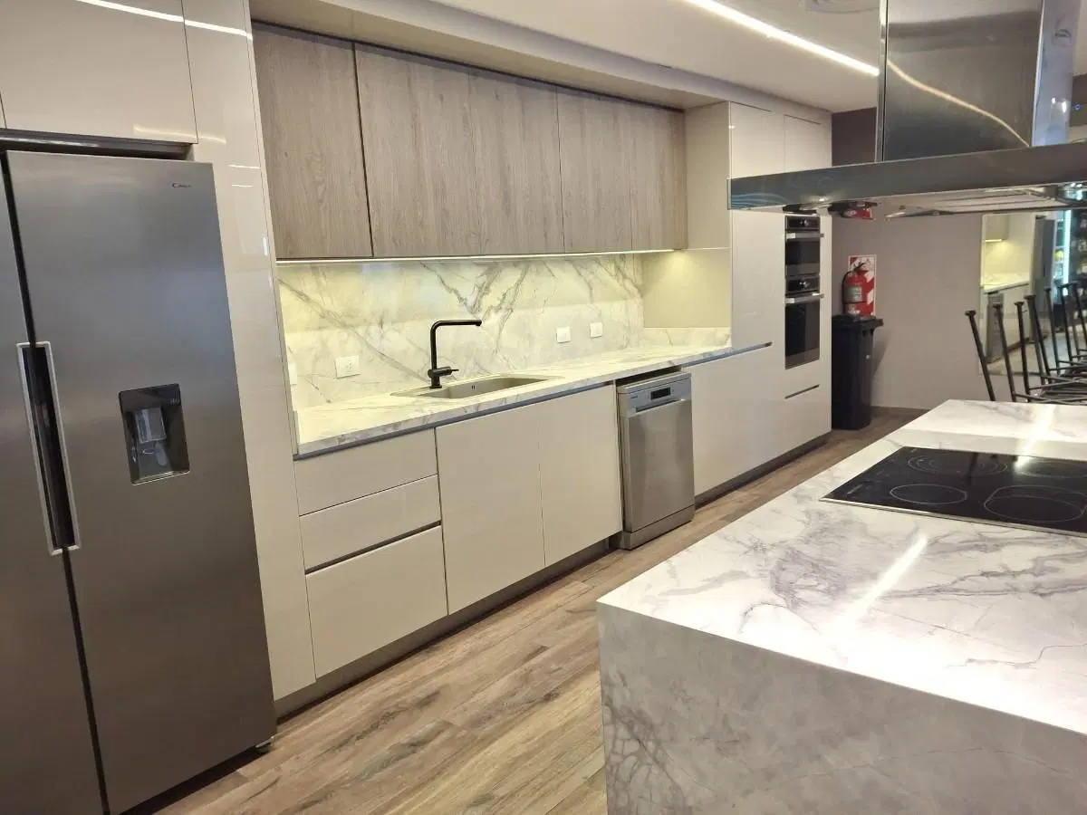 VENTA DEPARTAMENTO 3 AMBIENTES A ESTRENAR, REMEROS BEACH, PISO ALTO, VISTA A LAGUNA 2 COCHERAS FIJAS 5