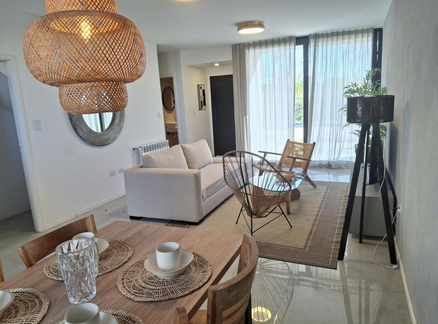 Foto de VENTA CASA TRIPLEX 4 AMBIENTES A ESTRENAR SUNNY REMEROS TIGRE, JARDIN, imagen 2