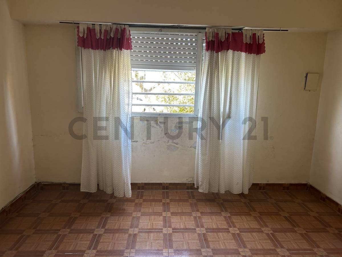 Casa en venta 153 67 y 68. Dos dormitorios