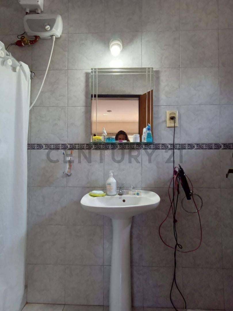 Foto de VENTA CASA Y DUPLEX EN LA PLATA, imagen 4