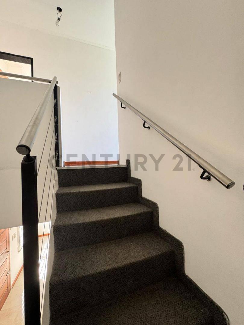 VENTA CASA DE 3 DORMITORIOS 133 Y 518