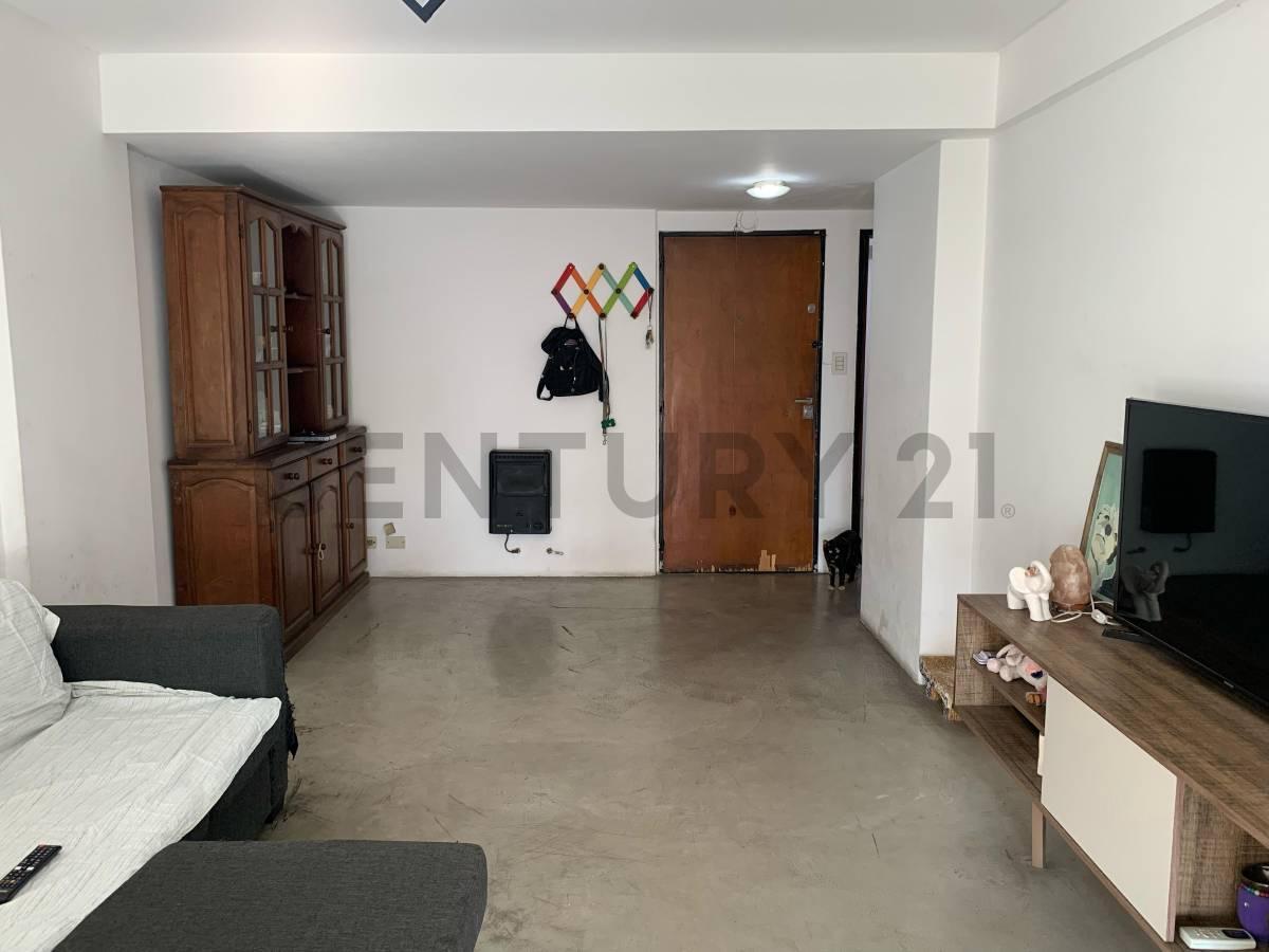 Departamento en Venta de 3 Dorm. - La Plata 2