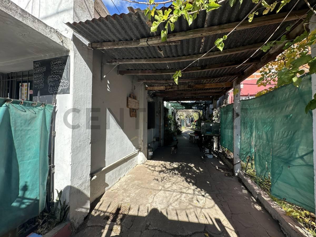 Foto de CASA EN VENTA DE 3 DORMITORIOS CON LOTE DE 600M2, 141 ENTRE 526 y 527, imagen 1