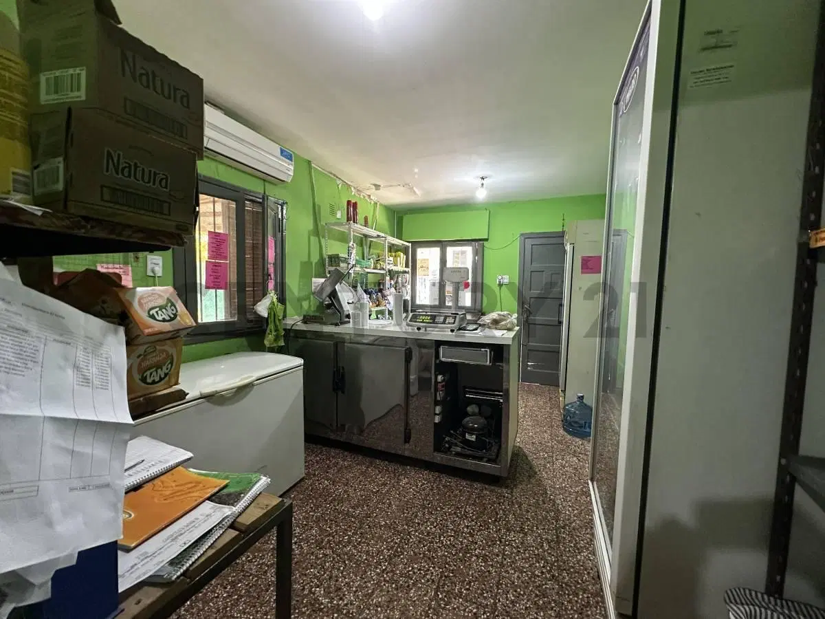 141 ENTRE 526 Y 527, CASA EN VENTA DE 3 DORMITORIOS CON LOTE DE 600M2, SAN CARLOS. 5