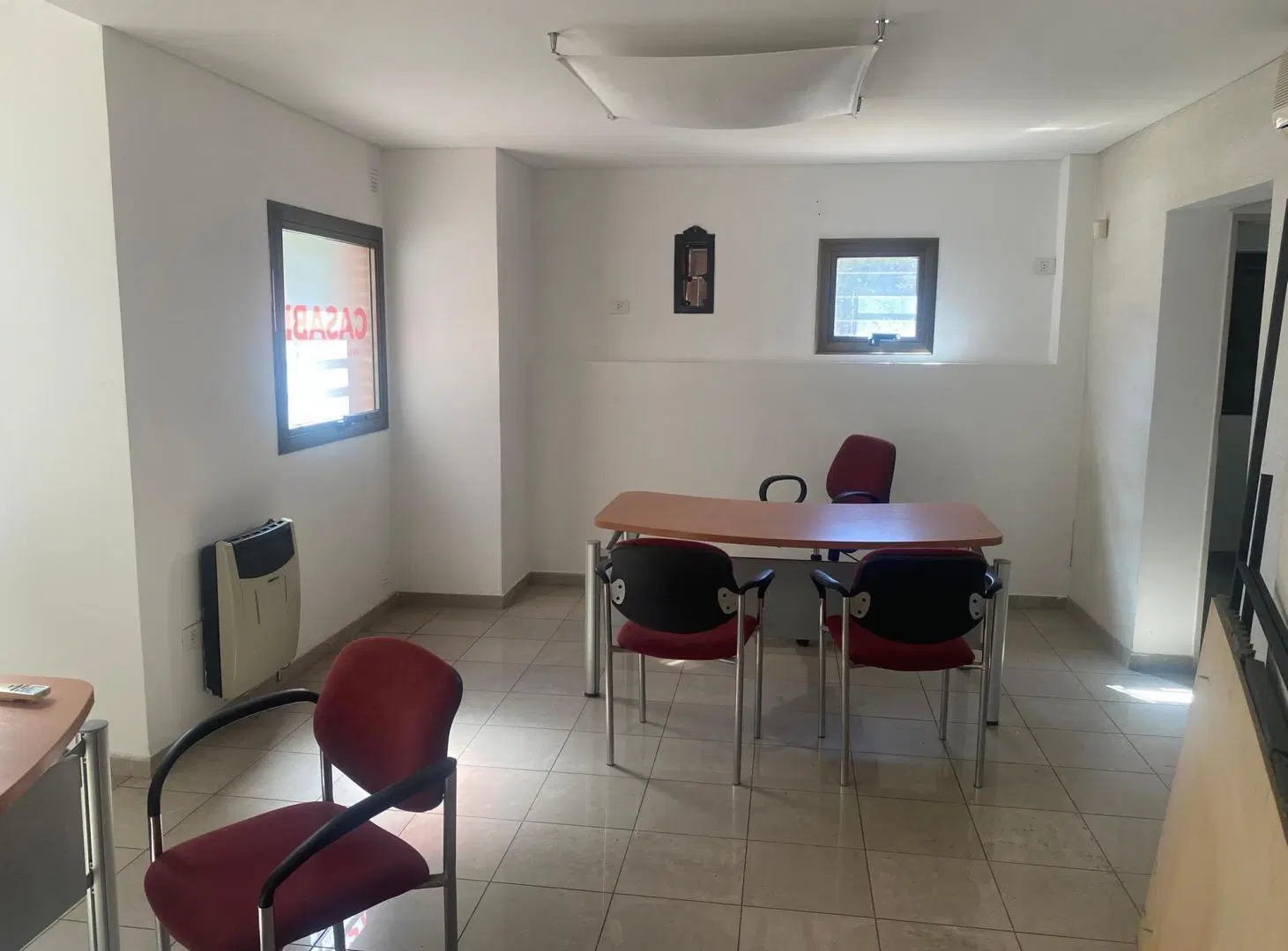 4 Y 46 - OFICINA CON BAÑO COMPLETO 5