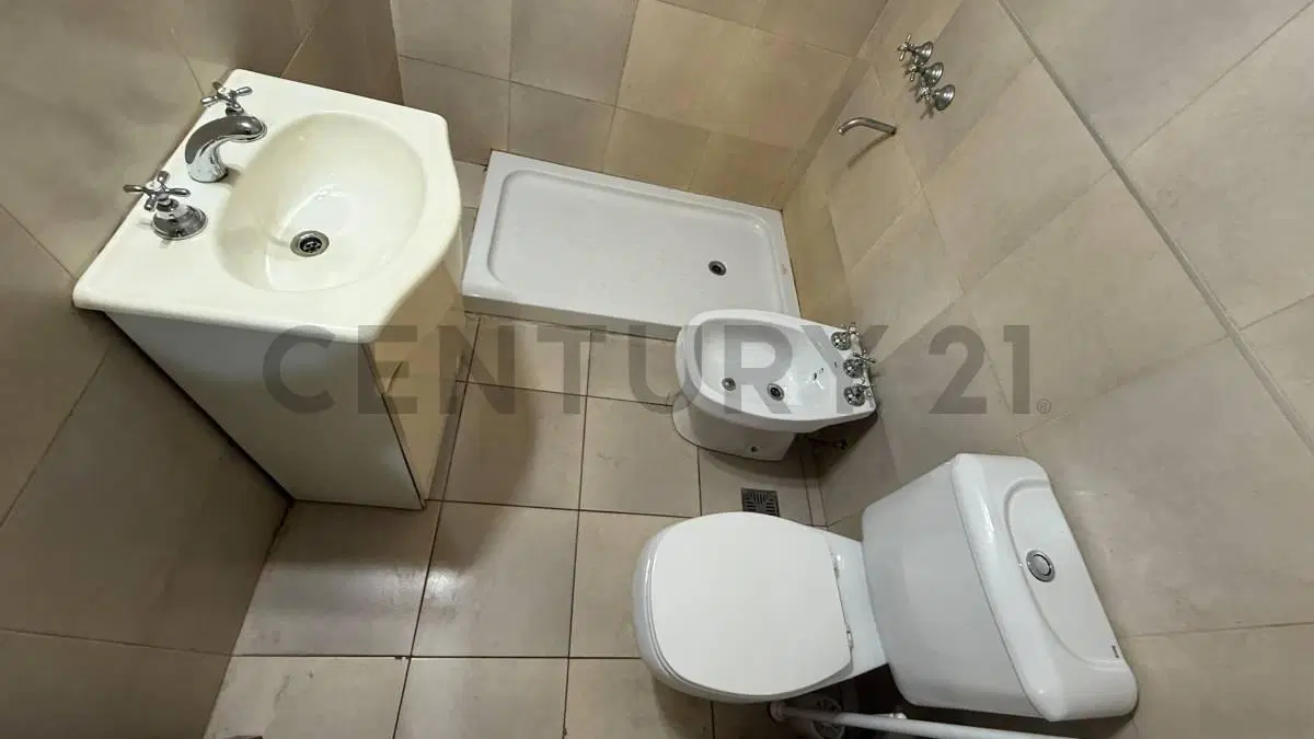 MONOAMBIENTE EN VENTA- CALLE 43 ENTRE 12 Y 13 4