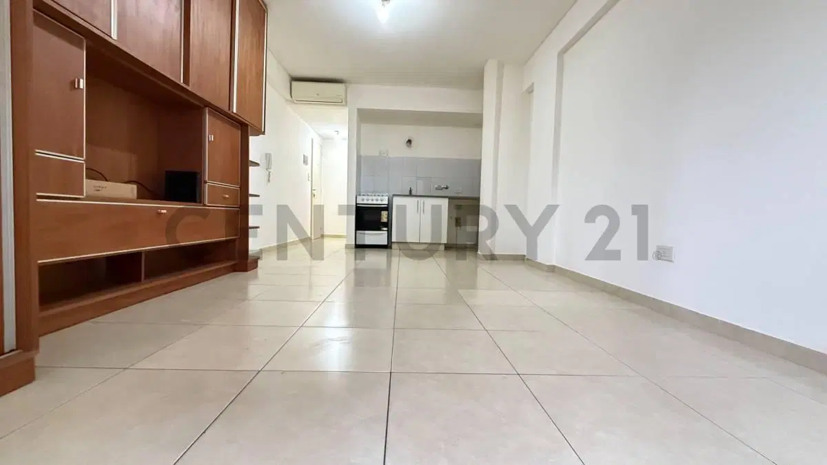 MONOAMBIENTE EN VENTA- CALLE 43 ENTRE 12 Y 13 2