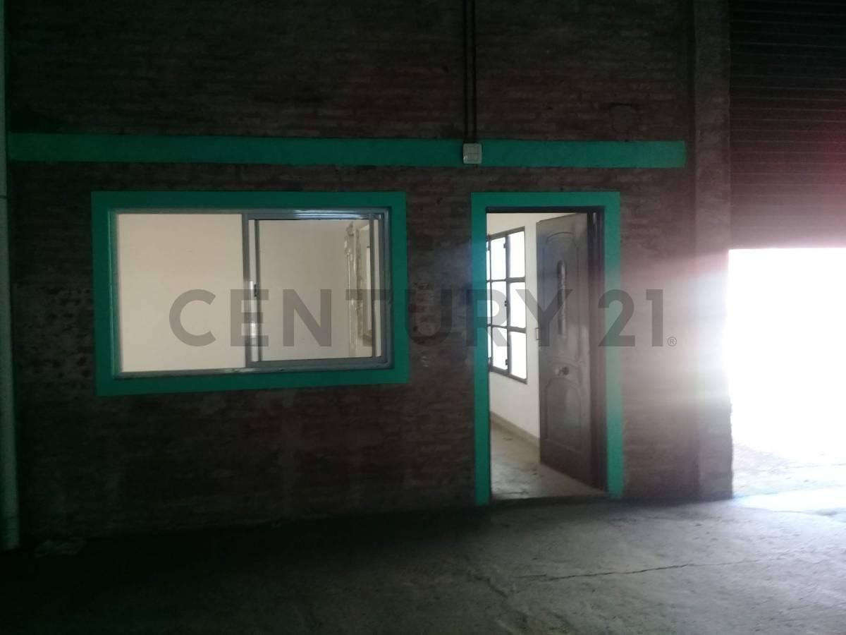 Foto de 43 y 142 - GALPÓN EN ALQUILER - 300M2 CUBIERTOS, imagen 2
