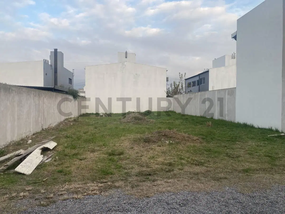 LOTE VENTA. 133 Y 34 BARRIO CERRADO 12X25 5