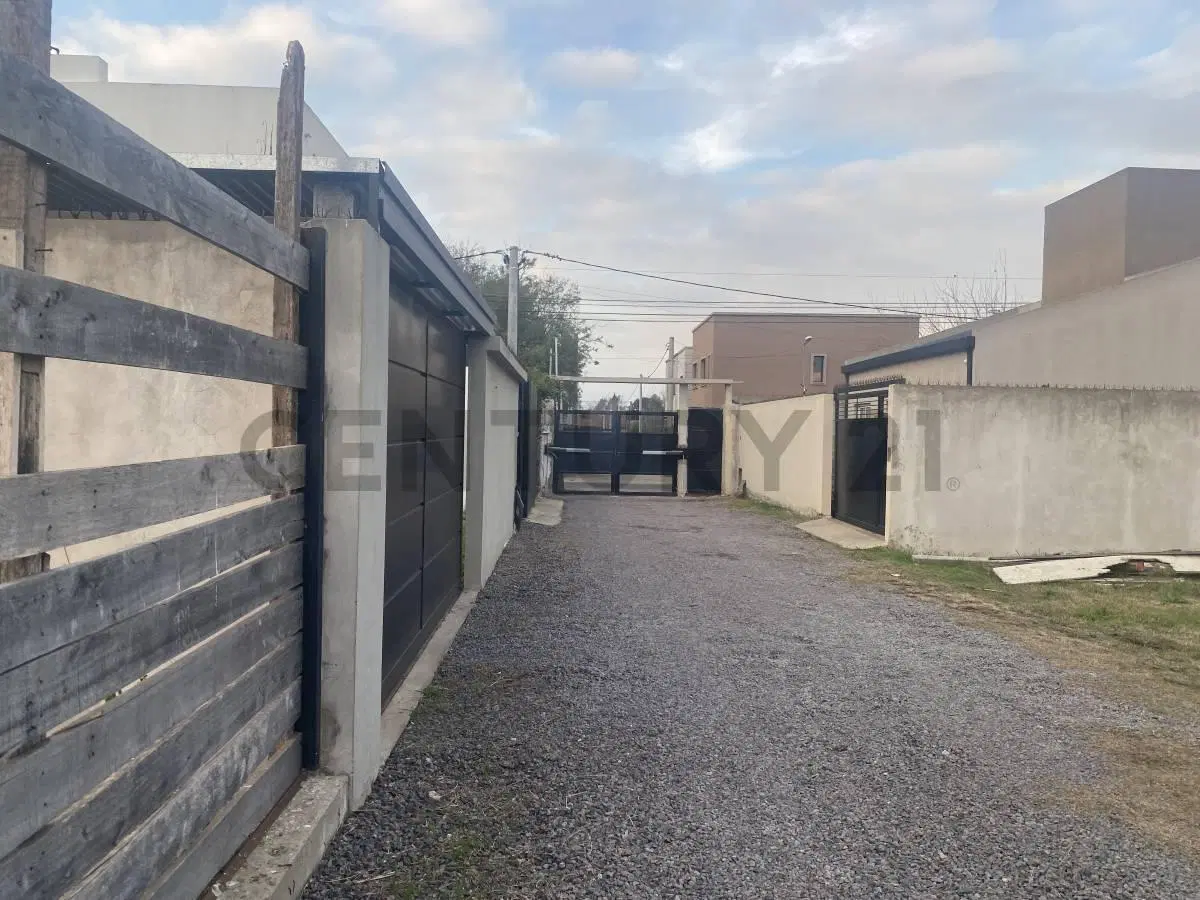 LOTE VENTA. 133 Y 34 BARRIO CERRADO 12X25 3